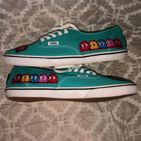 Custom Vans Pac-Man Shoes - Picture 8 of 10